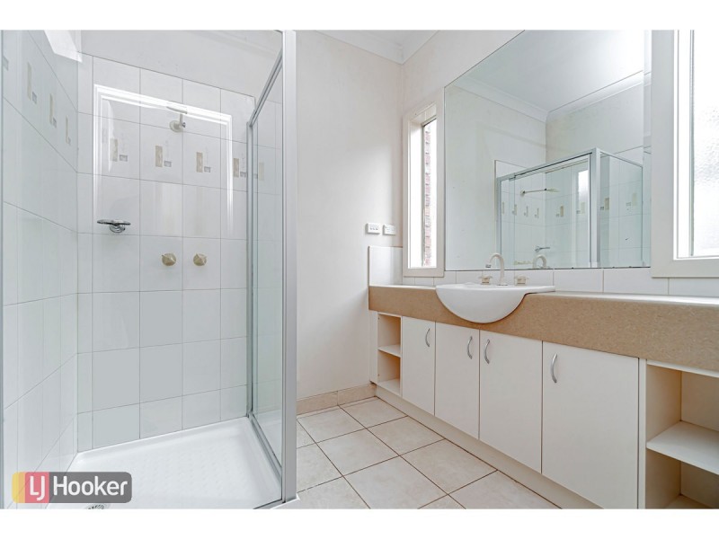 12 Creighton Way, Craigieburn VIC 3064