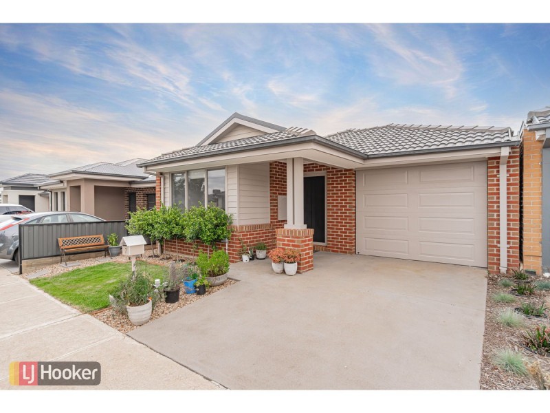 7 Tarrion Rise, Craigieburn VIC 3064