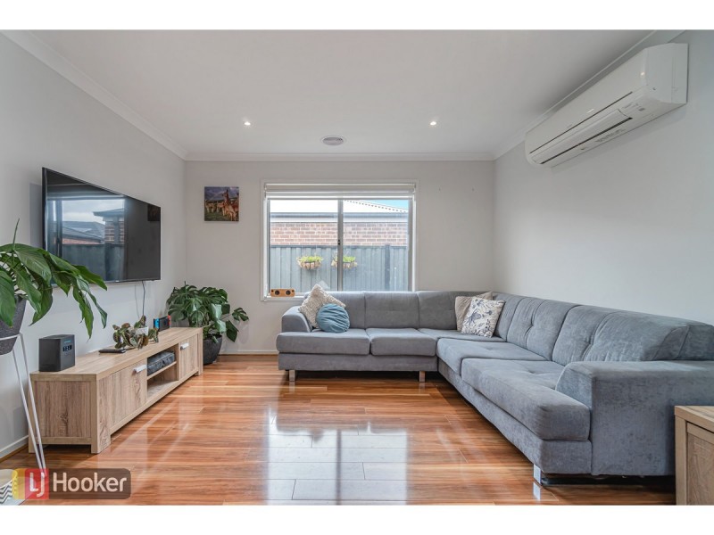 7 Tarrion Rise, Craigieburn VIC 3064