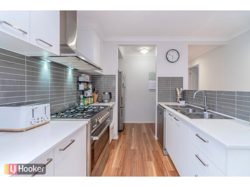 7 Tarrion Rise, Craigieburn VIC 3064