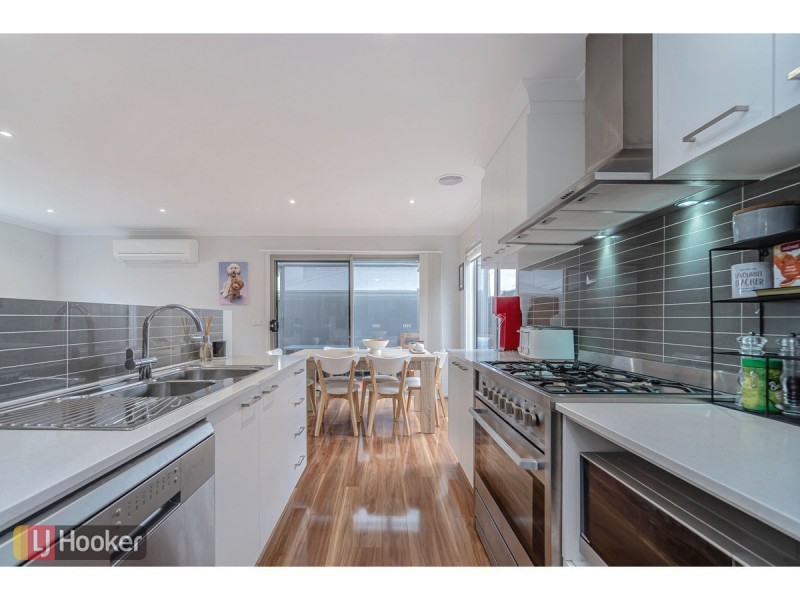 7 Tarrion Rise, Craigieburn VIC 3064