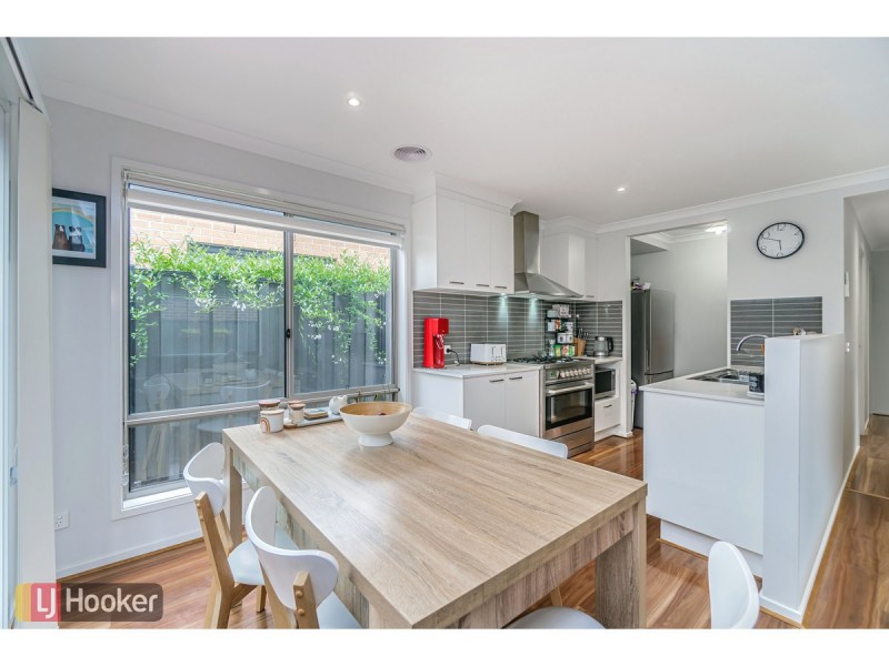 7 Tarrion Rise, Craigieburn VIC 3064
