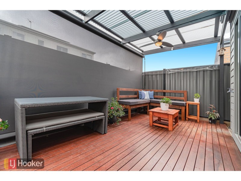 7 Tarrion Rise, Craigieburn VIC 3064
