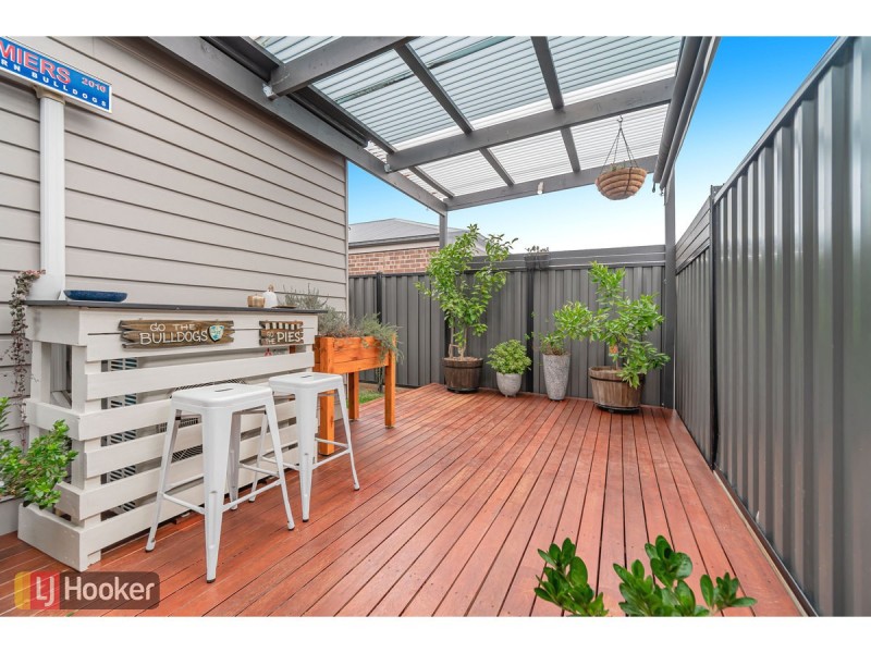 7 Tarrion Rise, Craigieburn VIC 3064
