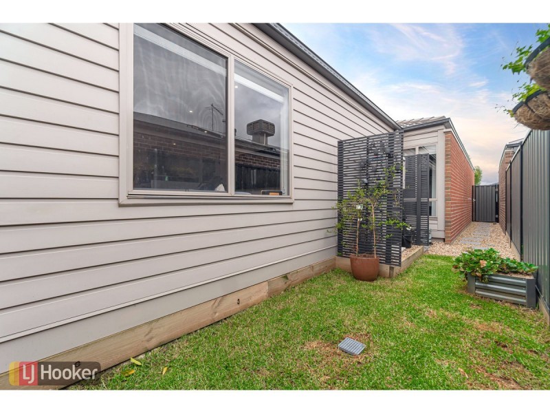 7 Tarrion Rise, Craigieburn VIC 3064