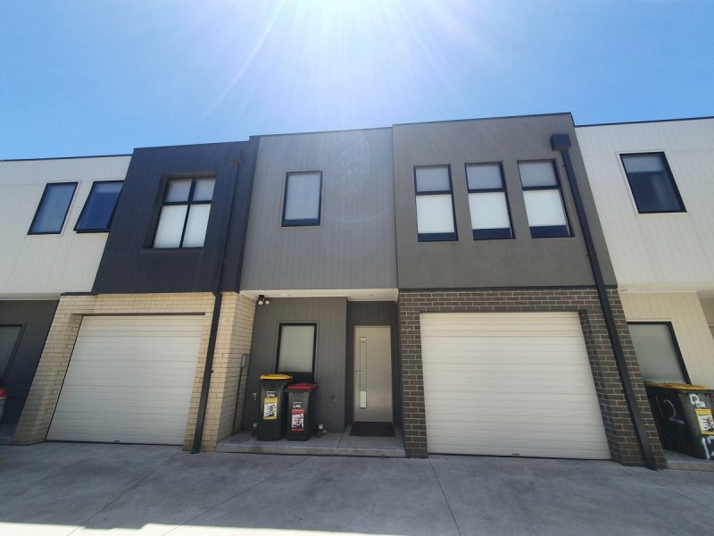 13/8-10 Fortitude Drive, Craigieburn VIC 3064