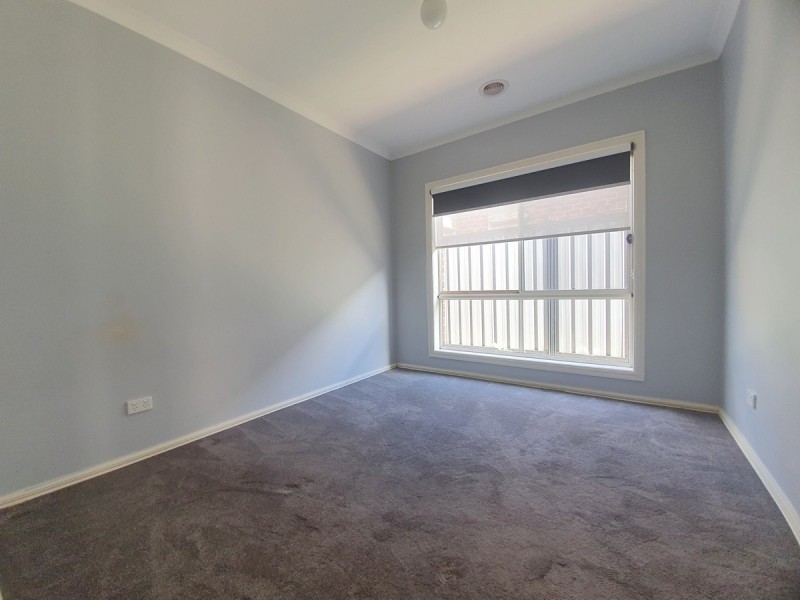 5 Clayton Road, Craigieburn VIC 3064