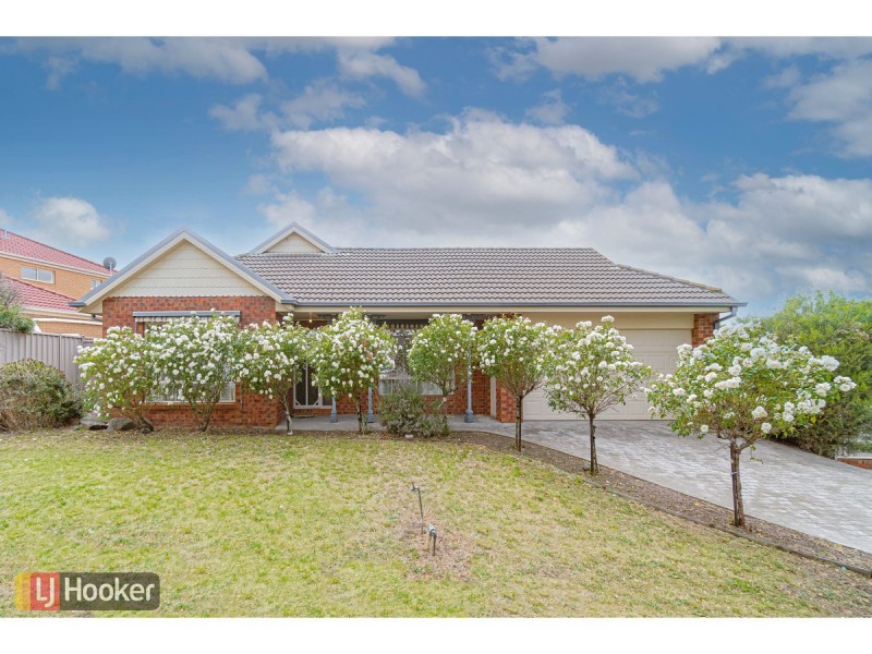 12 Creighton Way, Craigieburn VIC 3064