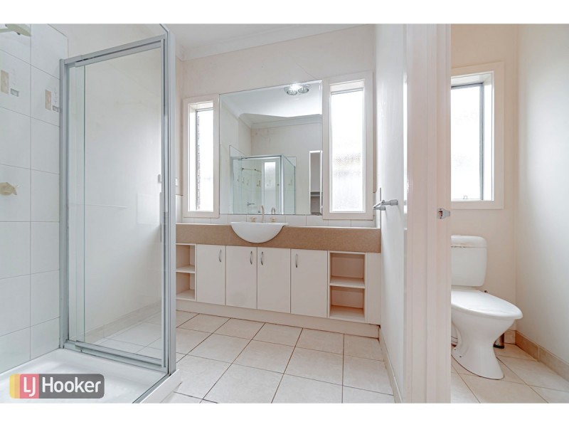 12 Creighton Way, Craigieburn VIC 3064