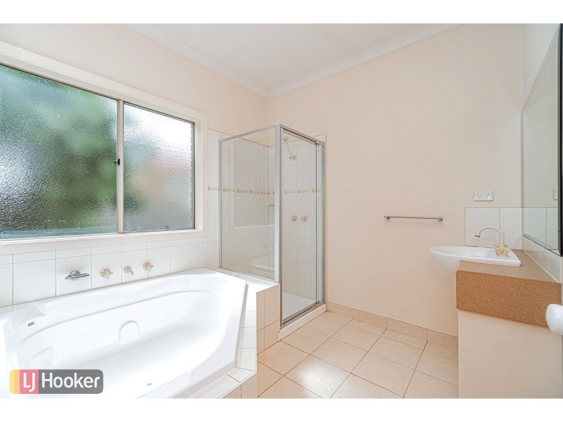 12 Creighton Way, Craigieburn VIC 3064