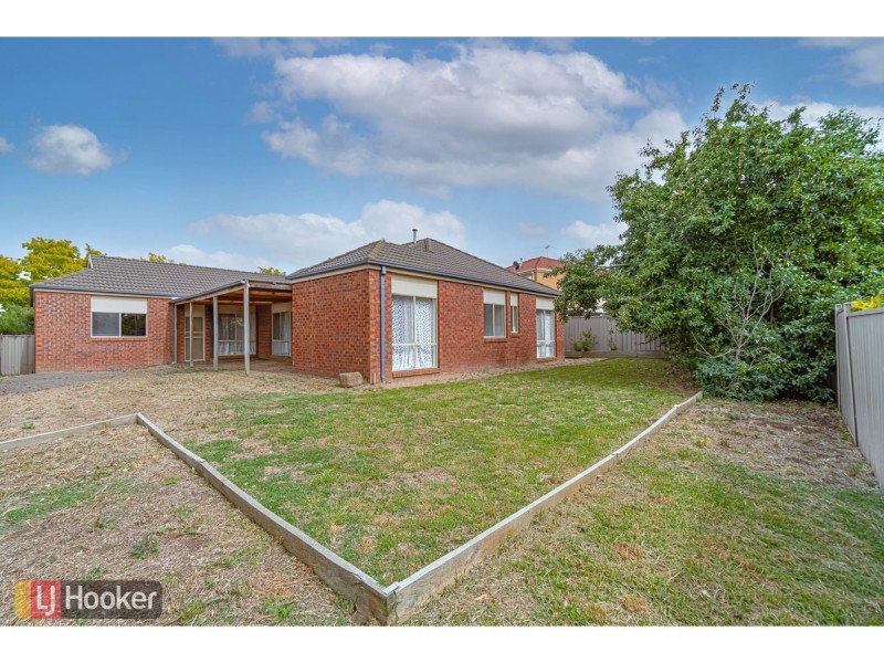 12 Creighton Way, Craigieburn VIC 3064