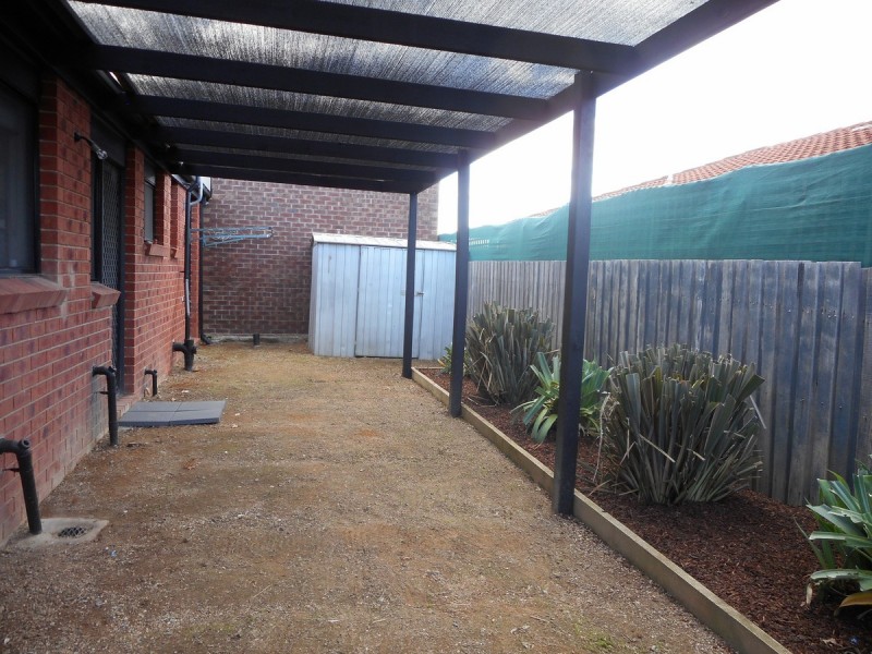 18 Newlyn Drive, Craigieburn VIC 3064