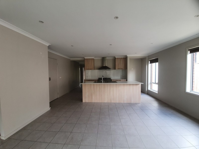 4 Selwood Road, Mickleham VIC 3064
