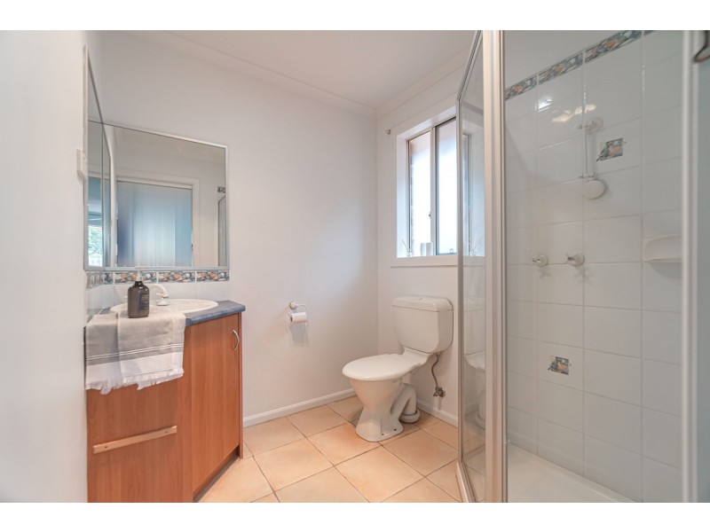 9 Lachlan Crescent, Roxburgh Park VIC 3064