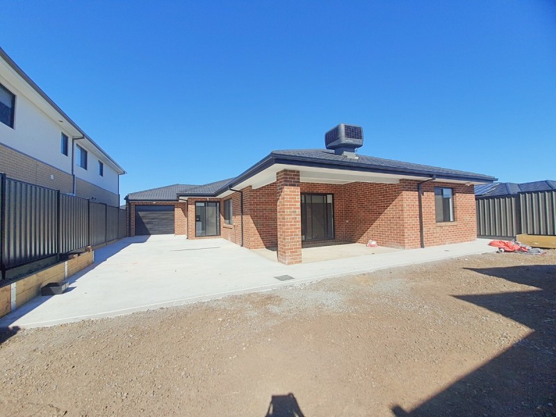 7 Roebling Street, Craigieburn VIC 3064