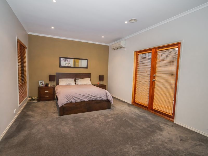 18 Durban Place, Craigieburn VIC 3064