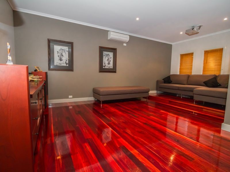 18 Durban Place, Craigieburn VIC 3064