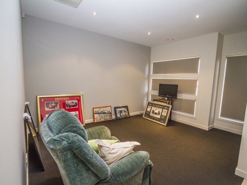 165 Newbury Boulevard, Craigieburn VIC 3064