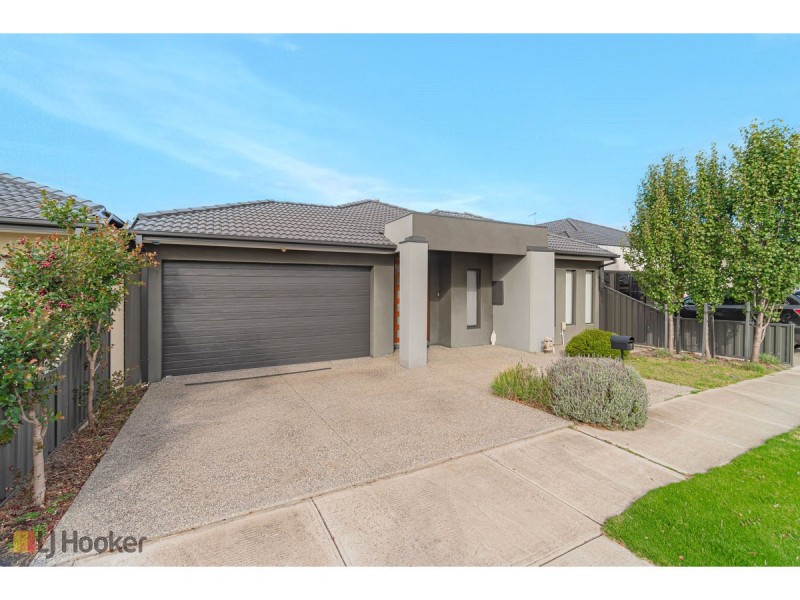 7 Recreation Street, Roxburgh Park VIC 3064