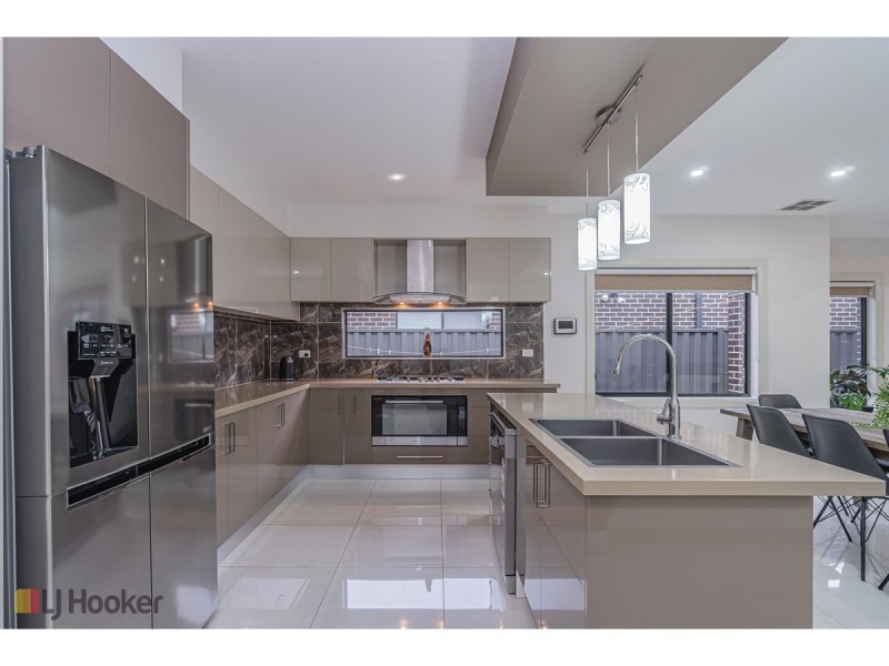 7 Recreation Street, Roxburgh Park VIC 3064