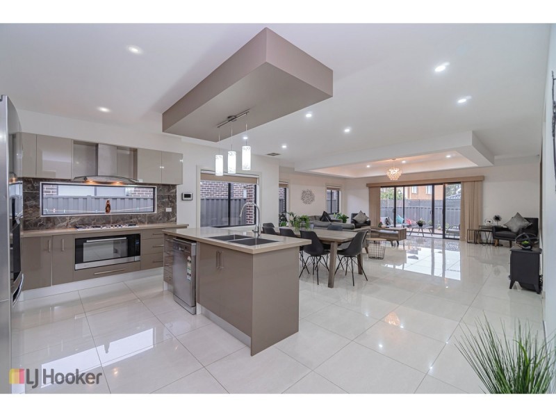 7 Recreation Street, Roxburgh Park VIC 3064