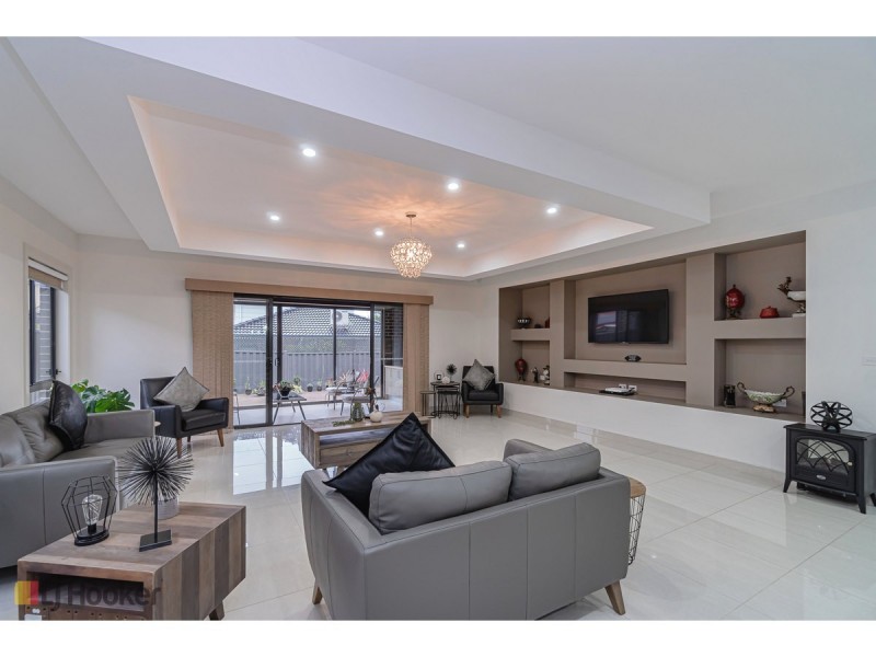 7 Recreation Street, Roxburgh Park VIC 3064