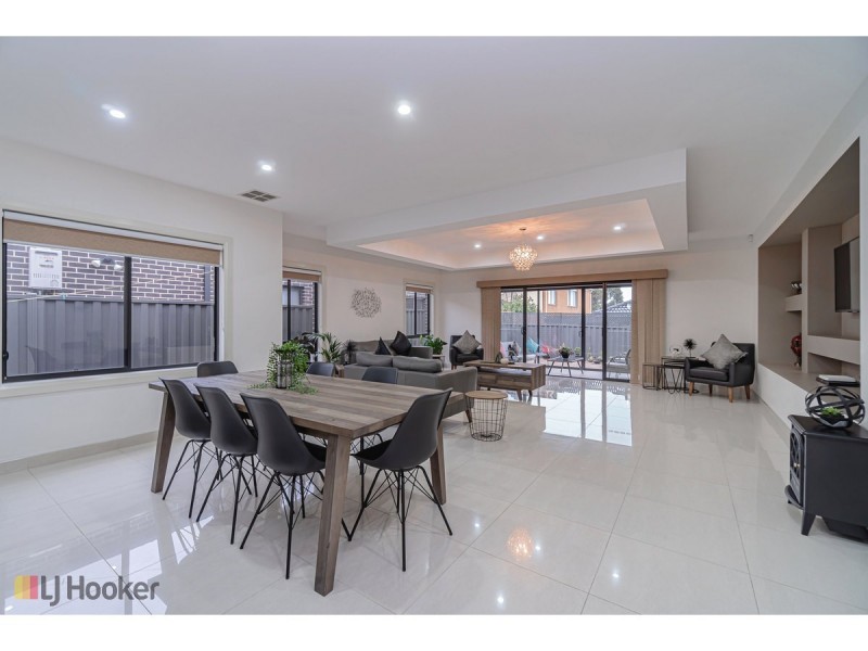 7 Recreation Street, Roxburgh Park VIC 3064