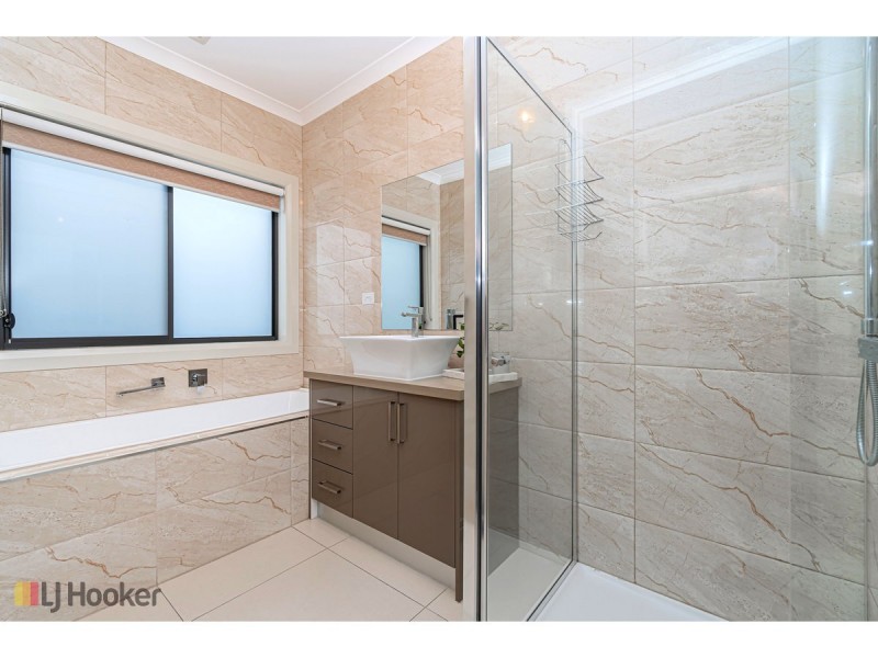 7 Recreation Street, Roxburgh Park VIC 3064