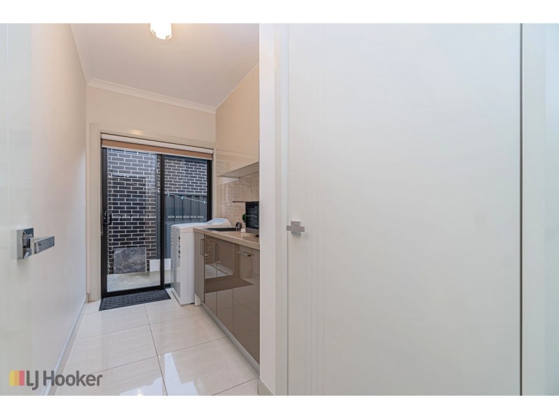 7 Recreation Street, Roxburgh Park VIC 3064