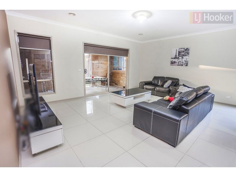 9 Falls Avenue, Craigieburn VIC 3064