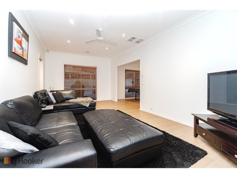 1 Mulberry Pass, Craigieburn VIC 3064