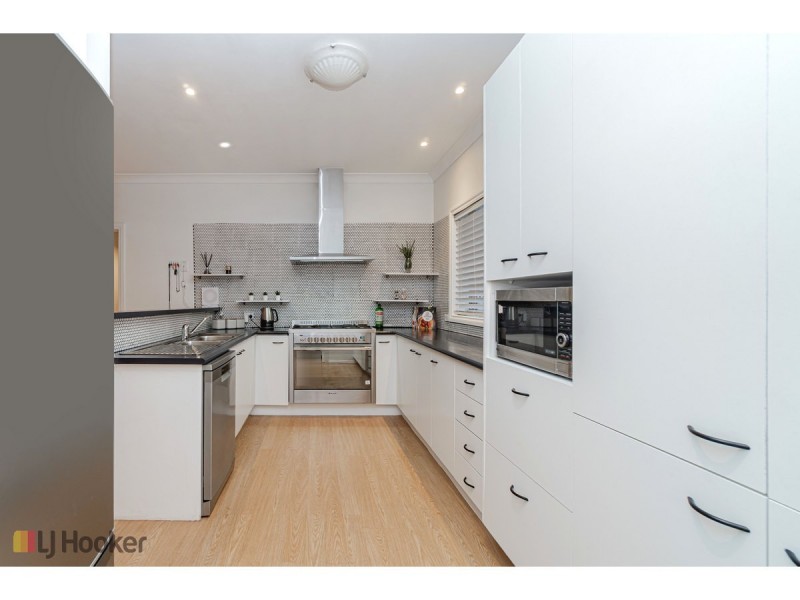 1 Mulberry Pass, Craigieburn VIC 3064