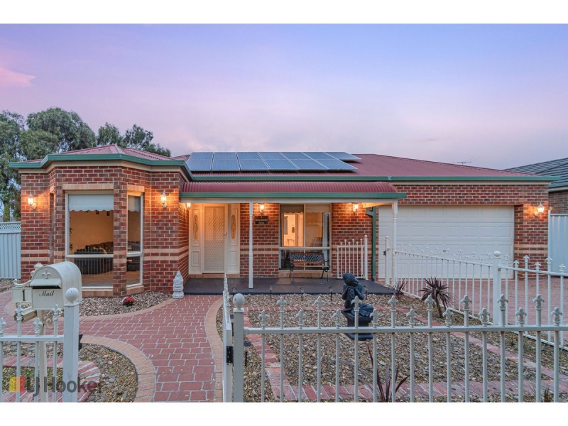 1 Mulberry Pass, Craigieburn VIC 3064