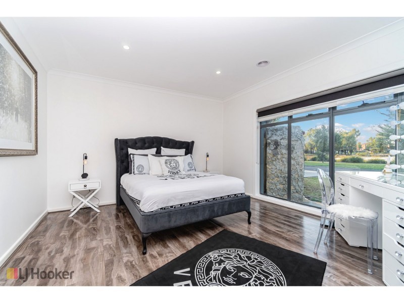 12 Wintersun Court, Roxburgh Park VIC 3064