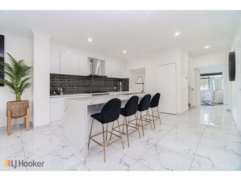 12 Wintersun Court, Roxburgh Park VIC 3064