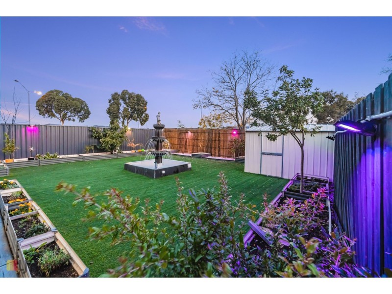12 Wintersun Court, Roxburgh Park VIC 3064