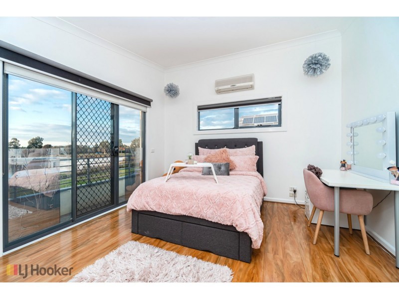 12 Wintersun Court, Roxburgh Park VIC 3064