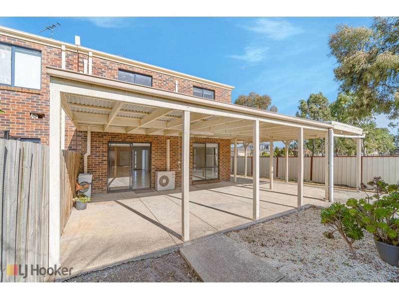96 Hayfield Road, Roxburgh Park VIC 3064