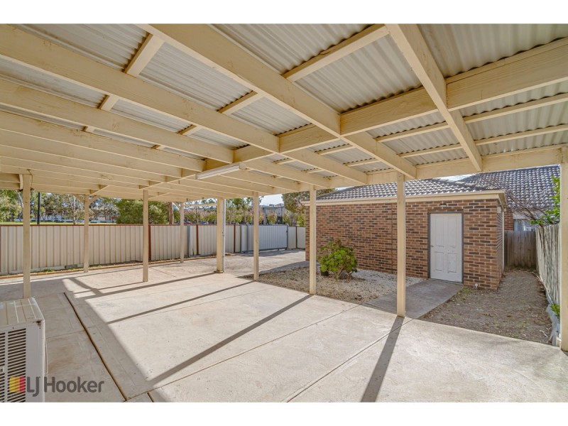 96 Hayfield Road, Roxburgh Park VIC 3064
