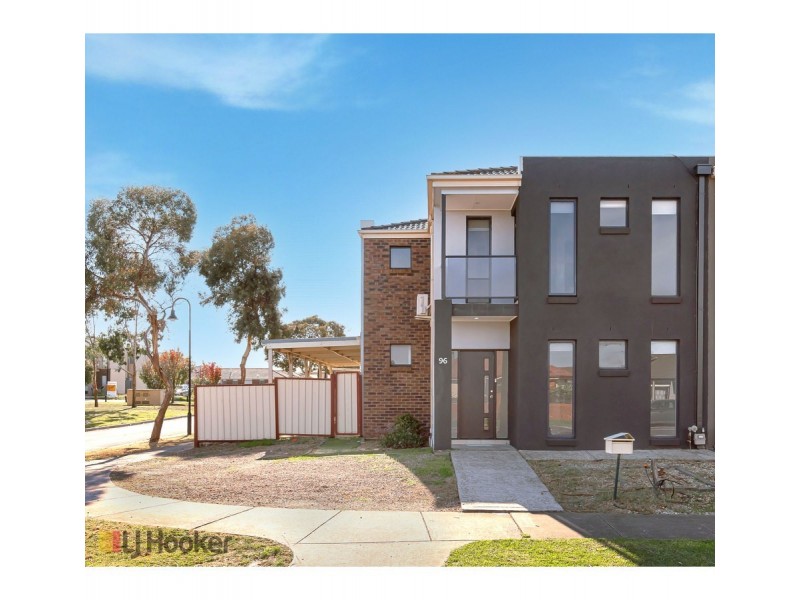 96 Hayfield Road, Roxburgh Park VIC 3064