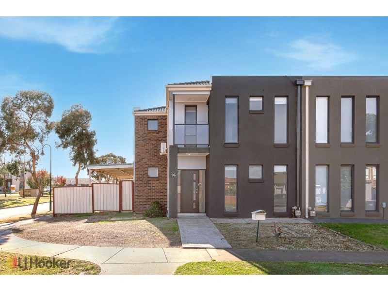 96 Hayfield Road, Roxburgh Park VIC 3064
