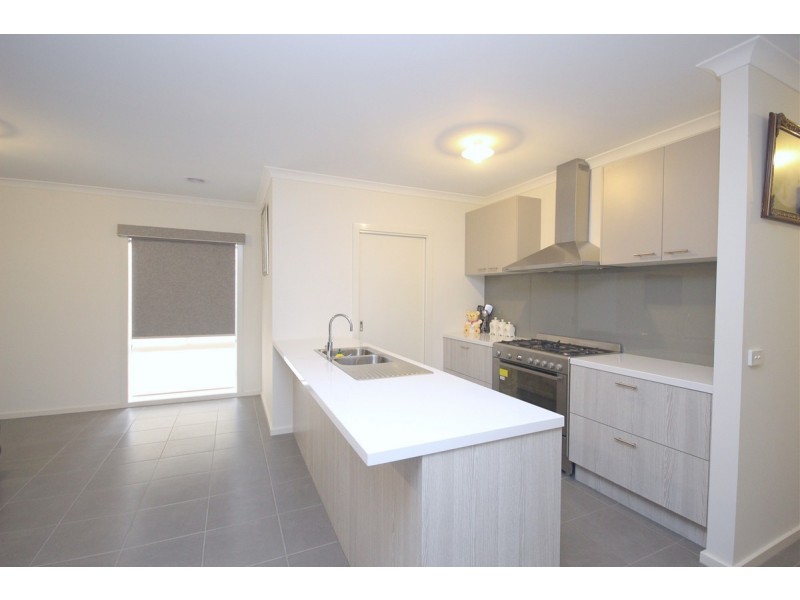 6 Gardner Terrace, Craigieburn VIC 3064