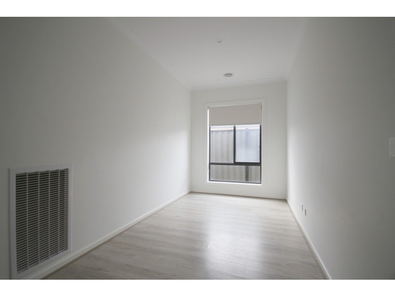 3 Zeal Way, Craigieburn VIC 3064