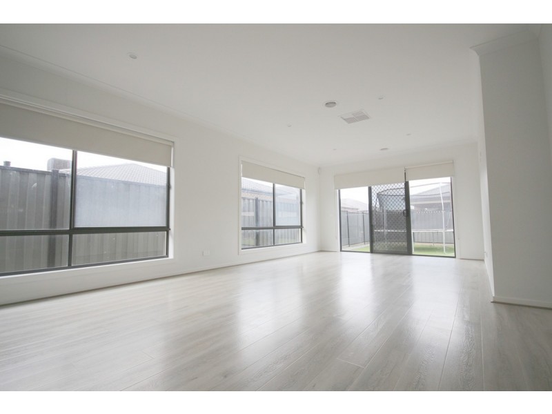 3 Zeal Way, Craigieburn VIC 3064