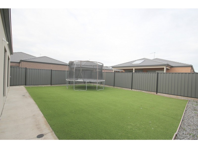 3 Zeal Way, Craigieburn VIC 3064