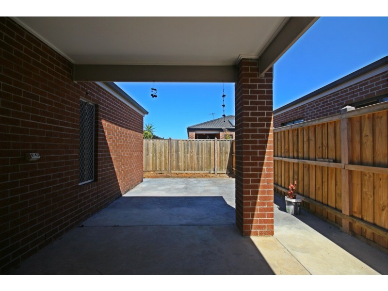 16 Degraves Street, Mickleham VIC 3064