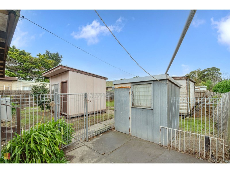 8 Wattleglen Street, Craigieburn VIC 3064