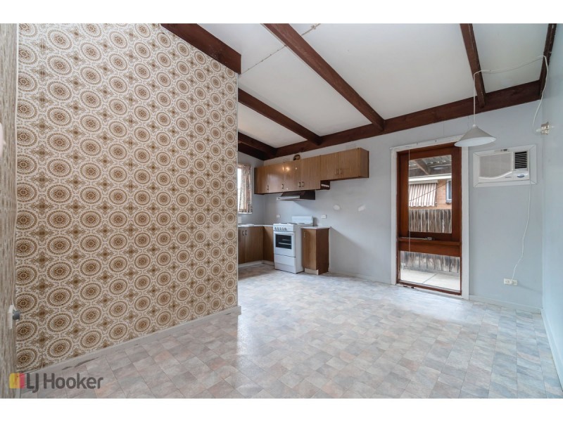 8 Wattleglen Street, Craigieburn VIC 3064