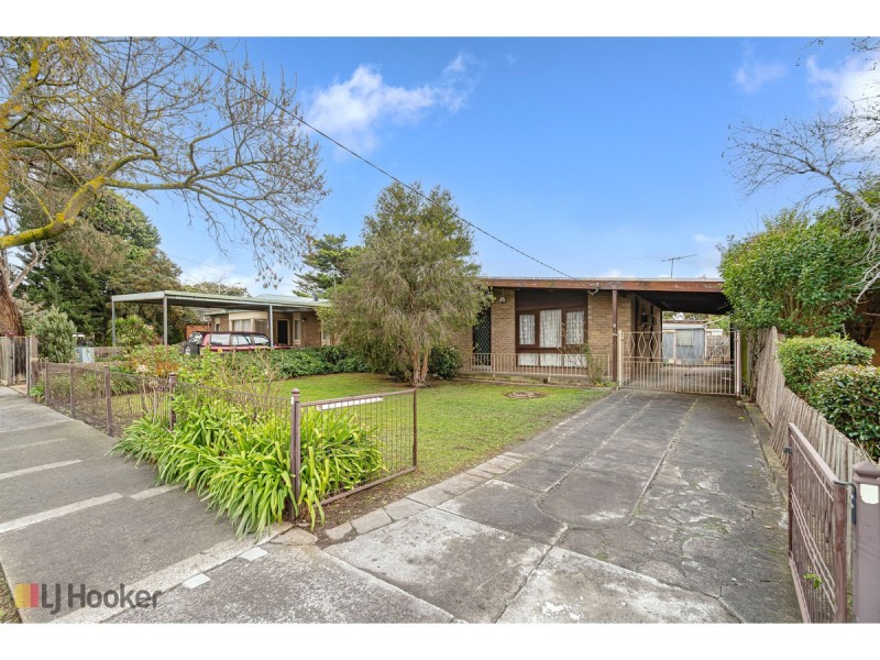 8 Wattleglen Street, Craigieburn VIC 3064