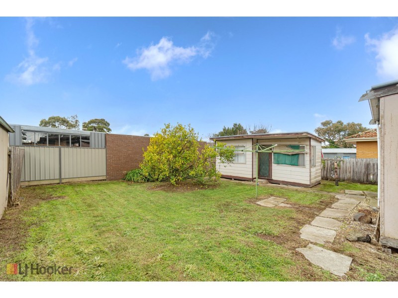 8 Wattleglen Street, Craigieburn VIC 3064